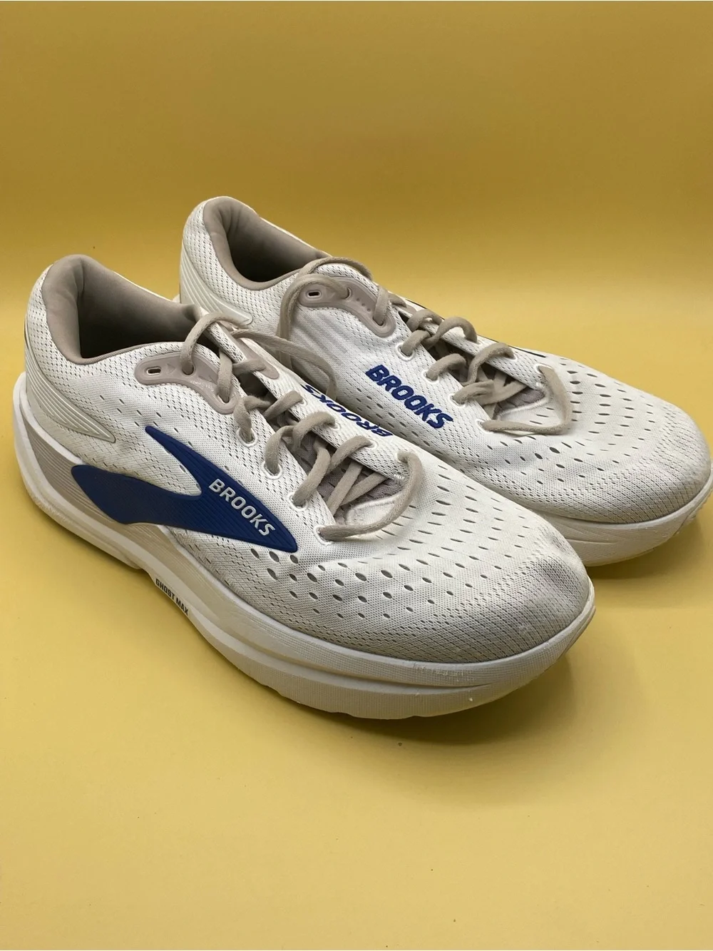 Brooks Ghost Max 3